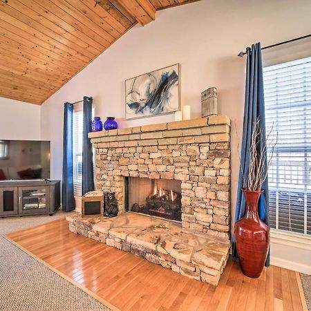 Cozy Sapphire Resort Home With Deck And Mountain Views Luaran gambar