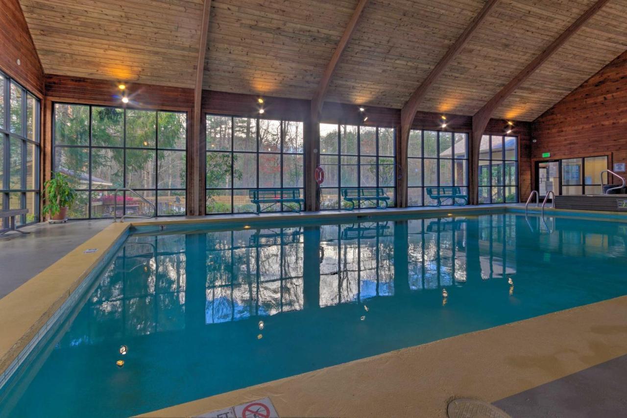 Cozy Sapphire Resort Home With Deck And Mountain Views Luaran gambar